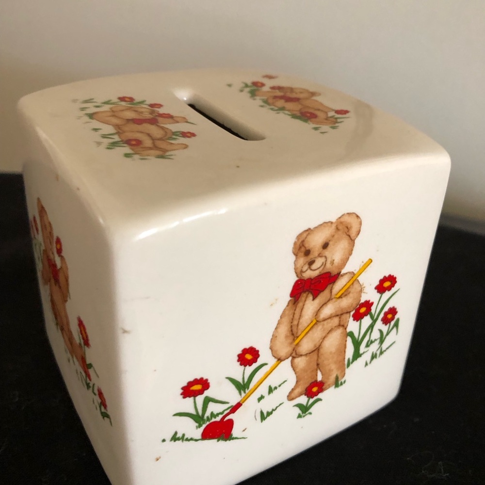Mason’s Vintage 1984 Ironstone  Bear Bank with Red Flowers